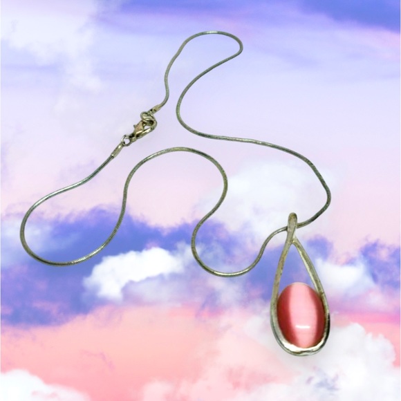 Pink Cats Eye Oval Pendant on Silver Metal Snake Chain Necklace - Picture 1 of 5